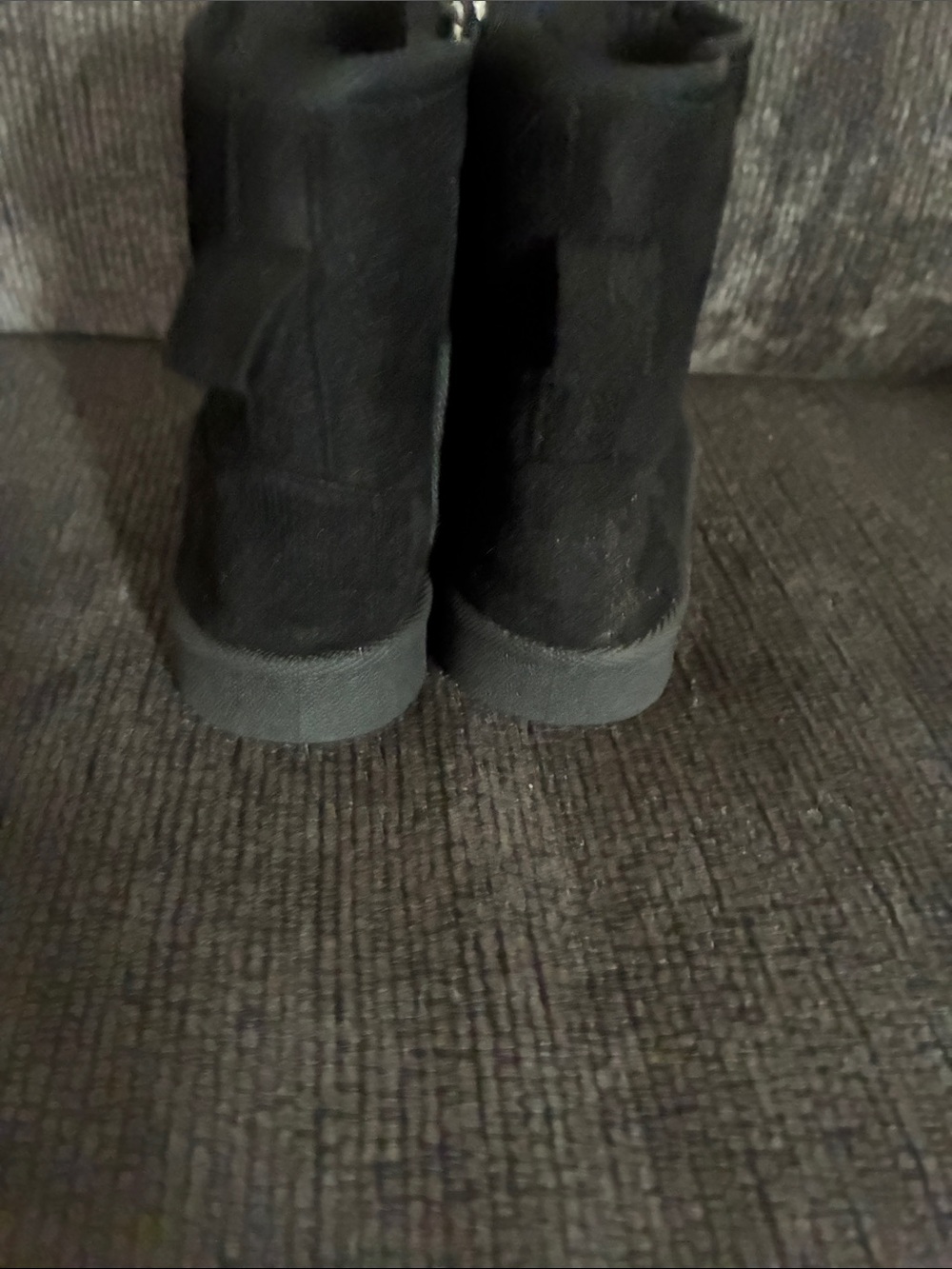 Kidgets Plush Pink Pom-Pom Booties for Kids - Picture 5 of 7